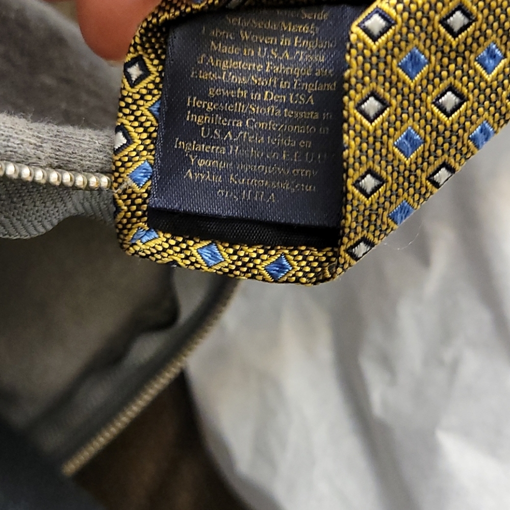 BROOKS BROTHERS 100% SILK NECKTIE - Picture 7 of 12